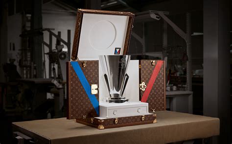 louis vuitton cup flag